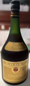 1.5L with a cotisation symbol and a black capsule (1970-80s)