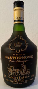0,70L and 40%vol stated, new type capsule; Französisches Erzeugnis