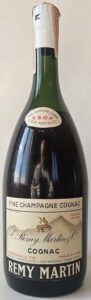 Bottle with Egyptian pyramid on the label; US bottle; first half of 1960s