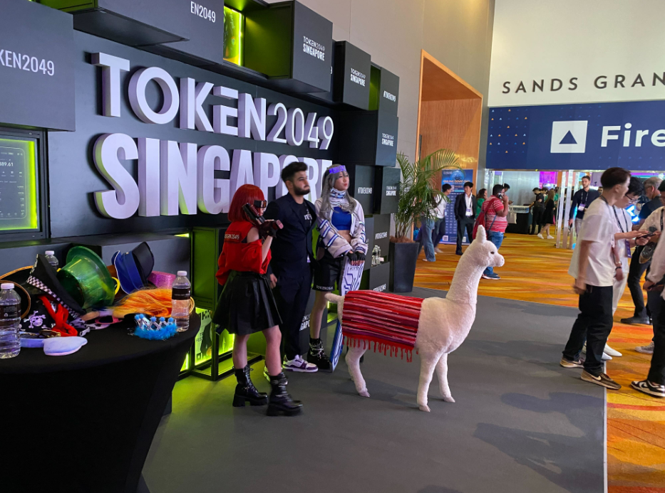 Asia Express: Token2049 Takes Singapore by Storm, Huobi Celebrates 10th Anniversary with Rebranding