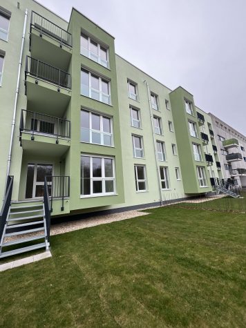 ***Gradliniger Zugang mit offenem Wohnkonzept***, 13587 Berlin, Apartment