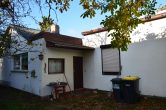 Bestandsgebäude - ***Kleines Haus mit GROSSEM Grundstück in ruhiger und zentraler Lage. Eine Teilung ist möglich.***