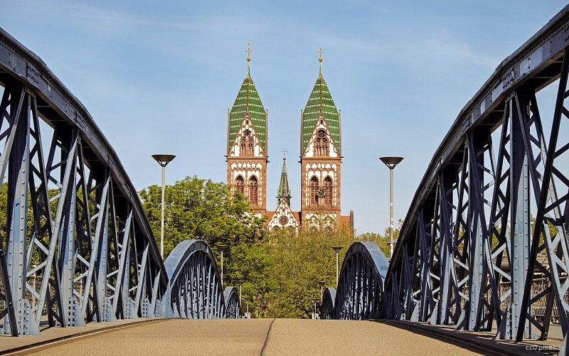 freiburg-bruecke-stuehlinger-seo-agentur