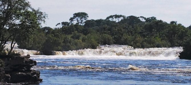 Dag 236-240 (19-23 apr.): De Ngonye waterval en het gammele pontje naar Botswana
