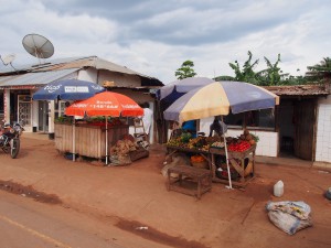 P2212972 - Fruitkraampjes Kigoma