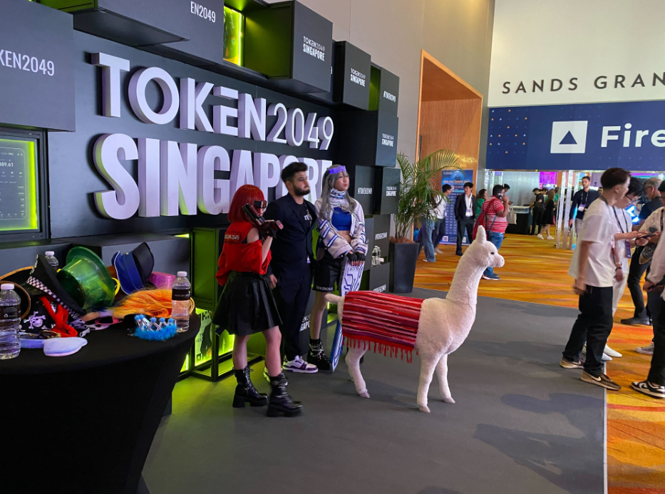 Asia Express: Token2049 Takes Singapore by Storm, Huobi Unveils Rebranding on 10th Anniversary