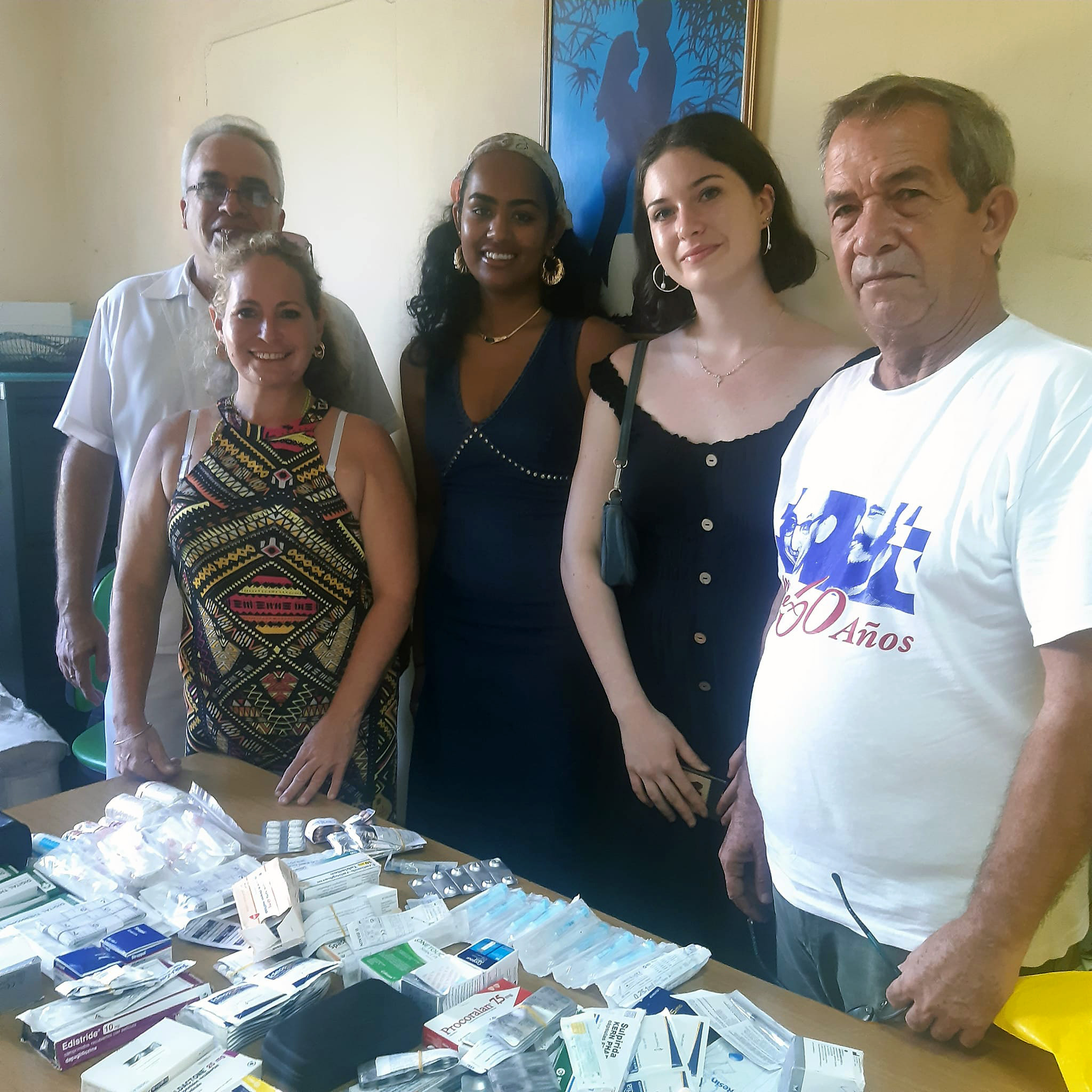 ‘A Cuba hay que Quererla’ – Donación de Cubanos en el Reino Unido a un Hospital Cubano