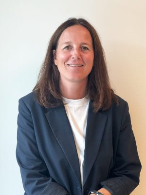 Debbi H Thuesen