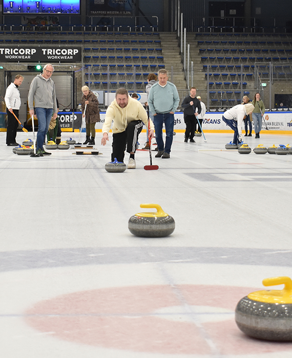 Curling cursus Tilburg release curlingsteen