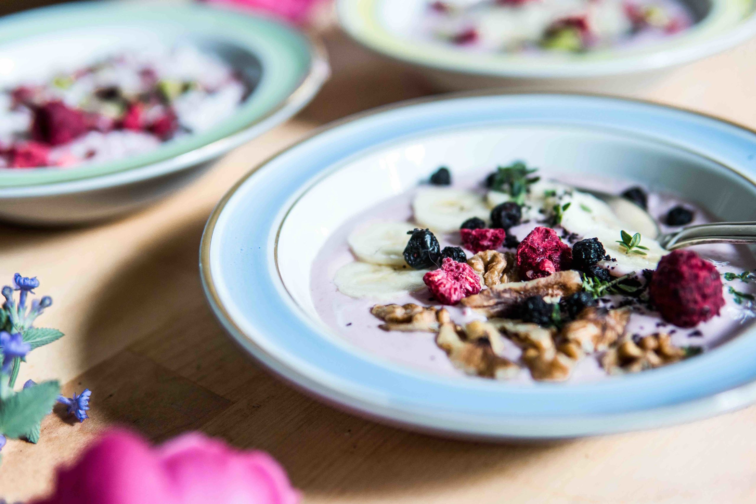 En lækker forfriskende smoothiebowl