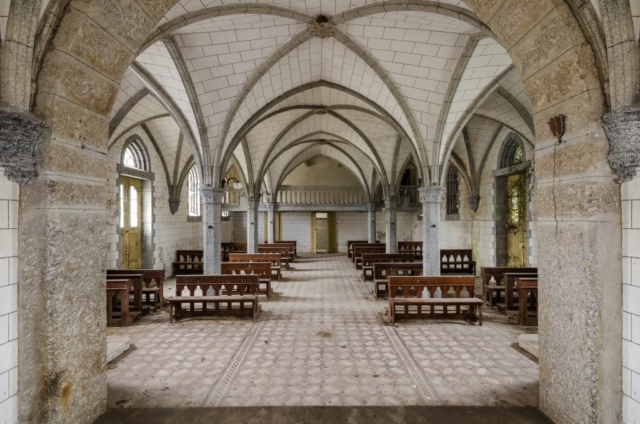 urbex custers photography abandoned verlaten abandonata verlassene alte orte fotografie secrets neglected places chapel white portugal