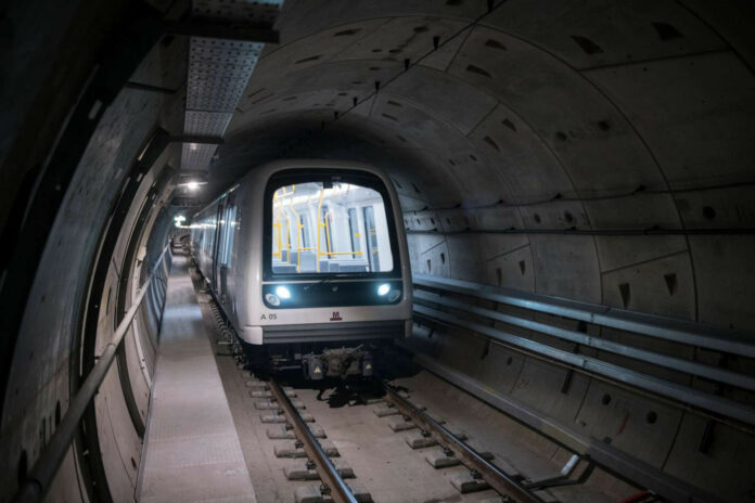 På Københavns Rådhus er der flertal for at undersøge muligheden for at udvide den kommende metrolinje til Refshaleøen og Lynetteholm, så den går også kan betjene Islands Brygge og Amagerbrogade. Foto: Søren Hytting / Metroselskabet.