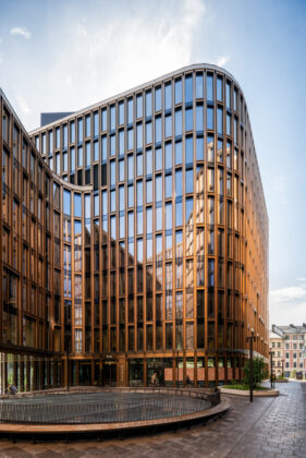 Schmidt Hammer Lassen Architects har tegnet Via Vika i Oslo. Staticus har leveret facadeteknologien. Foto: Andrius Gudelis.