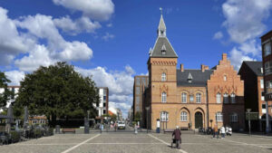 Cabinn bygger nyt hotel på Danmarksgade i det centrale Esbjerg. Visualisering: Arkitektfirmaet Rudolf Lolk.