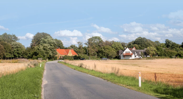 Landdistrikternes Fællesråd og Finans Danmark lancerer et fælles energiudspil, der med 13 forslag baner vejen til grønnere boliger i landdistrikterne. Foto: PR.