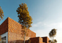 Byggeri af nyt robotcenter på Lindø sættes i gang Christensen & Co har vundet arkitektkonkurrencen om at tegne det nye robotcenter Center for Large Structure Production på Lindø.