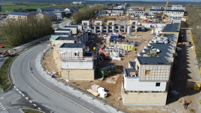 Torsdag den 4. maj er der rejsegilde på de 44 andels- og ejerboliger i HaveHusene i Lisbjerg nord for Aarhus. Foto: PR.