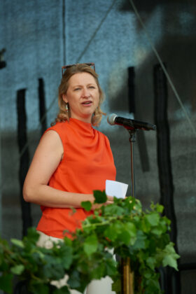 Overborgmester i Københavns Kommune, Sophie Hæstorp Andersen (S), taler ved indvielsen af Grønttorvet i Valby. Foto: Lindskov Communication.