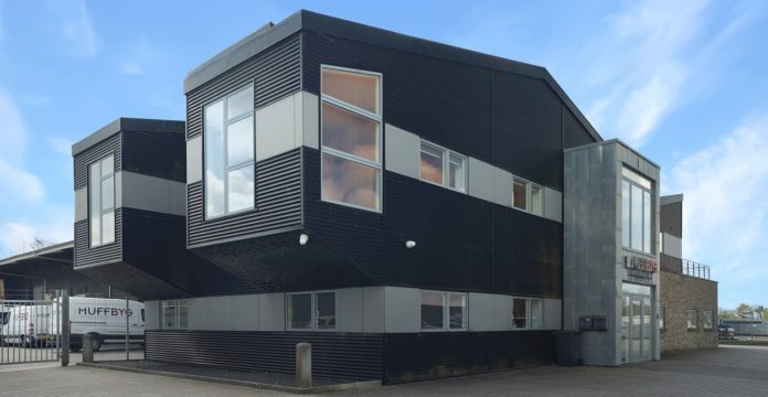 En kombineret lager- og kontorejendom på Sallingsundvej 10 i Esbjerg er blevet solgt. Foto: Nordicals Esbjerg.