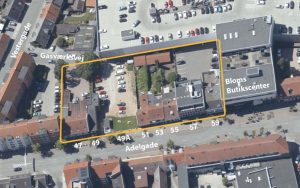 Ny lokalplan skal bane vejen for nybyggeri af boliger og butikker på Adelgade i Skanderborg. Foto: Skanderborg Kommune.