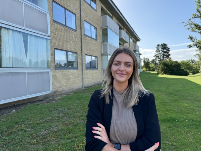 Sofia Klemmensen er genhusningskonsulent i Grenaa Andelsboligforening. Foto: Boligkontoret Danmark.