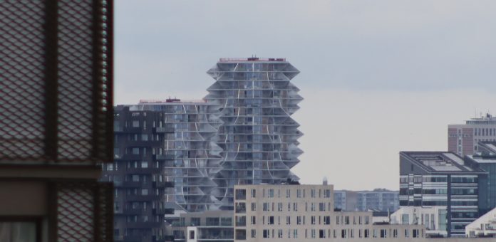 Tidligere er BIG's kakturstårne i København blevet kåret til Danmarks grimmeste byggerie. Nu er de også kåret til Europas bedste højhuse. Foto: Dansk Byudvikling.