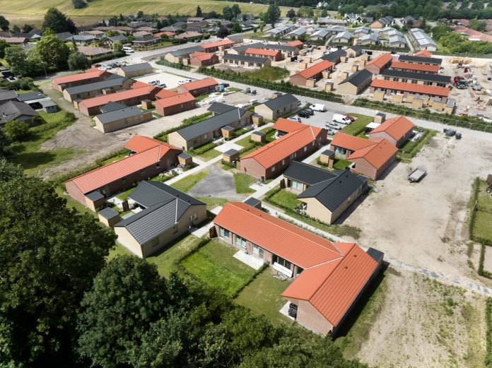 Enemærke & Petersen står for renoveringen af Åhaven i Odense for Civica.