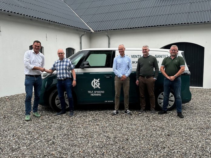 gunnar-kristensen-vvs-installatoergruppen Fra venstre: Peter Frandsen (InstallatørGruppen), Jan Iversen (Gunnar Kristensen VVS), Henrik Rasmussen (InstallatørGruppen), Bjarne V. Lauridsen (Gunnar Kristensen VVS), Morten Thomsen (Gunnar Kristensen VVS). Foto: PR.