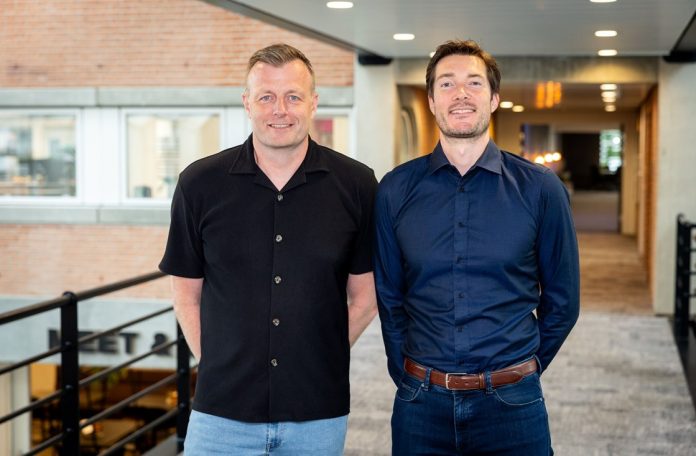 Afdelingschef Dennis Heiselberg (til venstre) og markedschef Stig Nørgaard Knudsen fra Ingeniør'ne i Aalborg. Foto: PR.