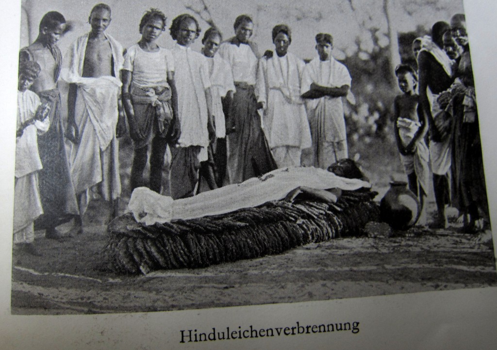 Leichenverbrennung - Von Ceylon zum Himalaya