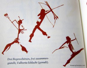Drei Bogenschützen frei zusammen gestellt - Valltorta-Schlucht