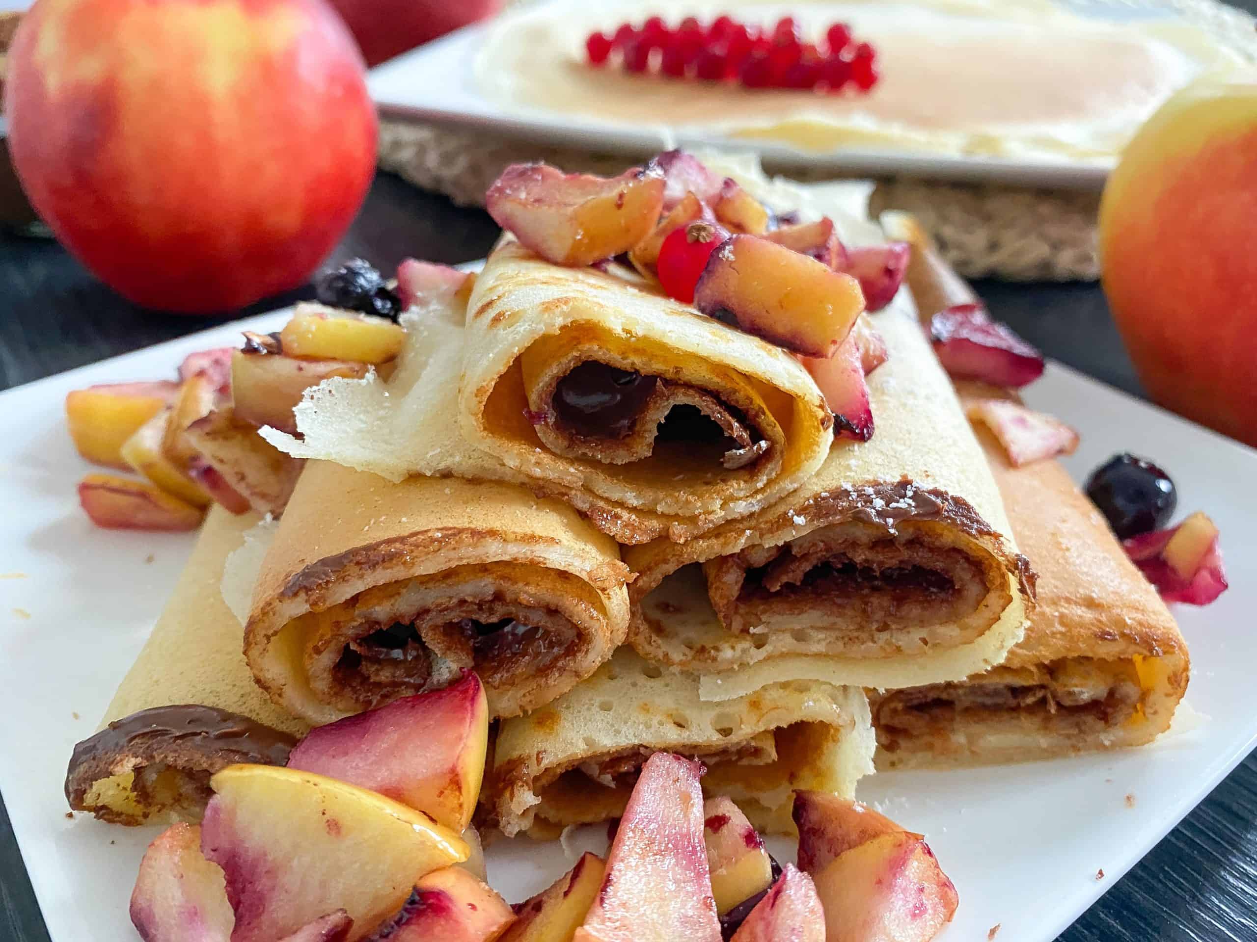 Nutella pancakes with fruits