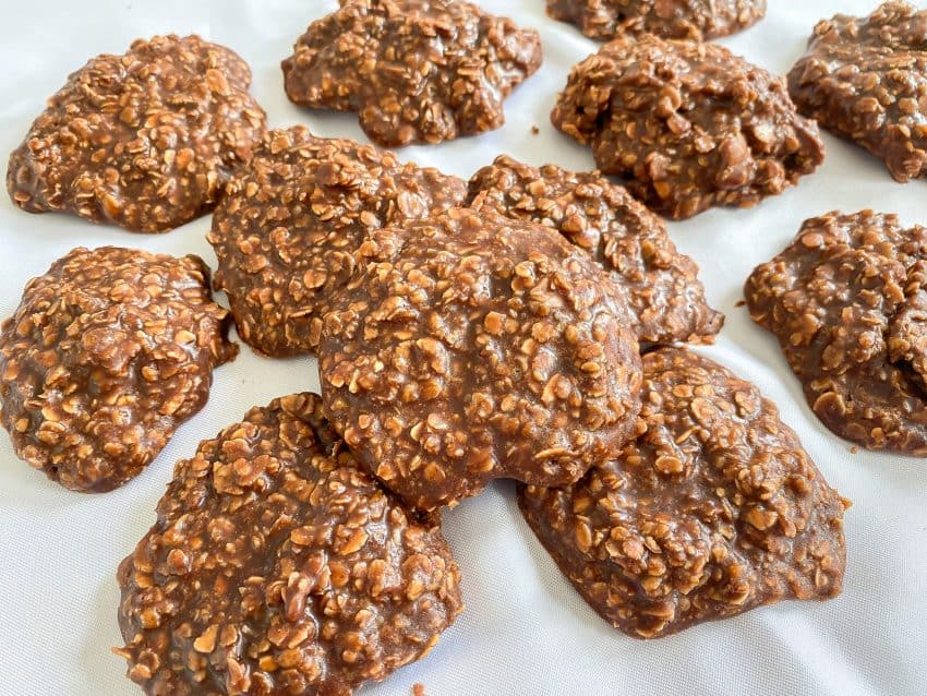 No Bake Peanut Butter Chocolate Cookies