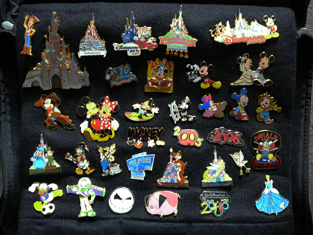 A New Disneyland Paris Pin and the Pin Collection – Dedicated To DLP