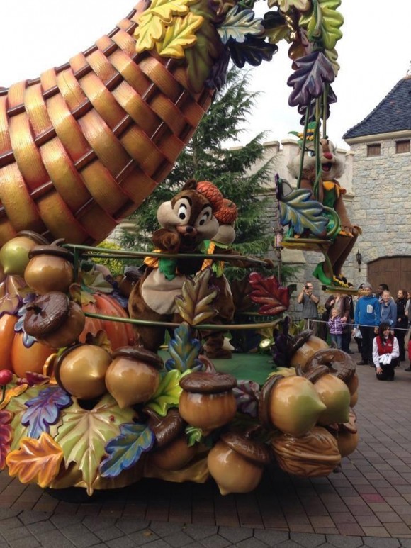 Mickey's Halloween Celebration Parade in Disneyland Paris