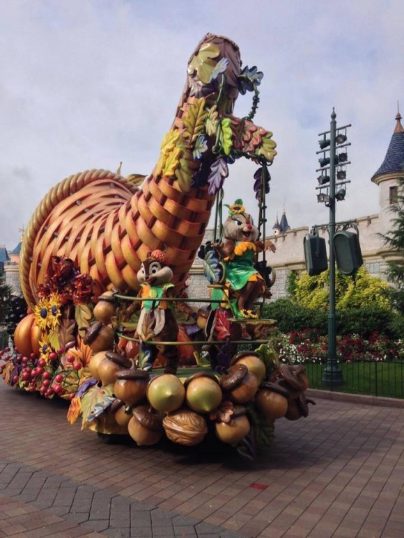 Mickey's Halloween Celebration Parade in Disneyland Paris