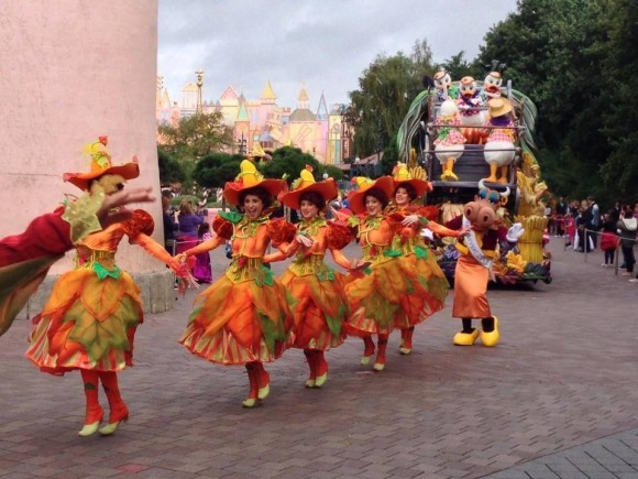 Mickey's Halloween Celebration Parade in Disneyland Paris