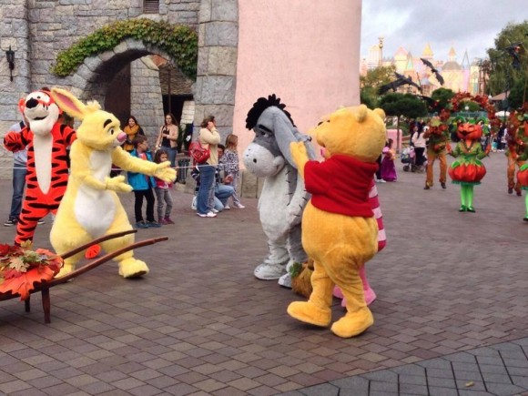 Mickey's Halloween Celebration Parade in Disneyland Paris