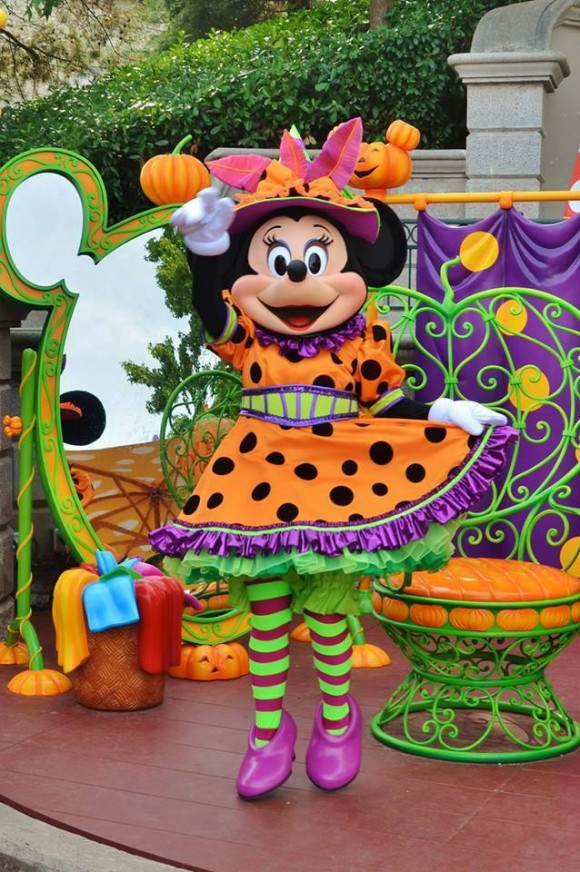 Minnie's Costume Couture in Disneyland Paris for Halloween 2013