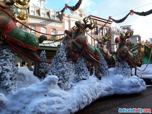 Reindeer in the Christmas Cavalcade in Disneyland Paris