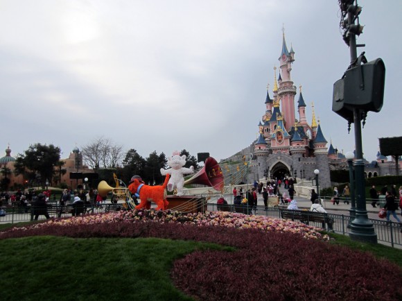 Disneyland Paris Photos: Swing into Spring