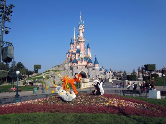 Disneyland Paris Photos: Swing into Spring