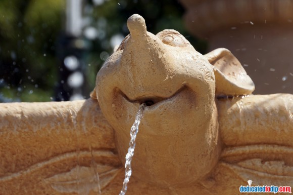 Ratatouille: The Adventure Fan Event. La Place de Rémy Fountain