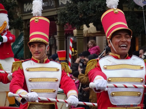 Disneyland Paris Christmas Parade 2014 Photos