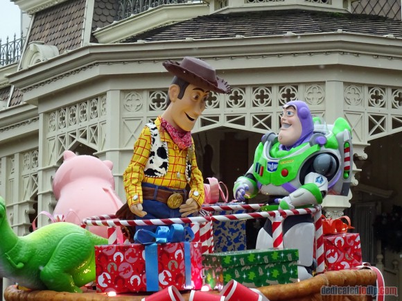 Disneyland Paris Christmas Parade 2014 Photos