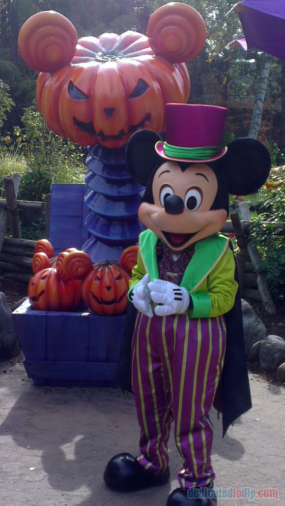 Disneyland Paris Diary: Halloween 2015 – Day 2 - Halloween Mickey