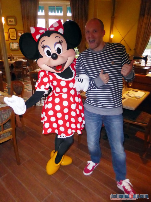 Disneyland Paris Restaurant Review: Inventions - Minnie Mouse