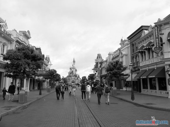 Disneyland Paris Photo Friday: Main Street, U.S.A in Black and White