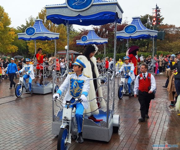 Disneyland Paris Review: Halloween Season 2017 - Mickey’s Halloween Tricycle Gang