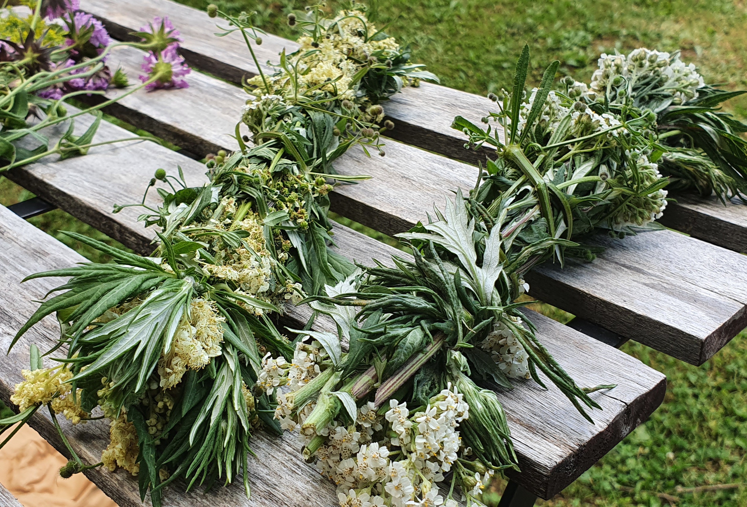 Energetische zuivering in verbinding met de natuur, in combinatie met een workshop Smudge sticks maken